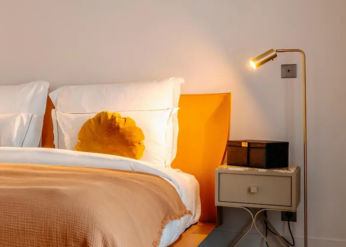 Hotel De Pourtales París