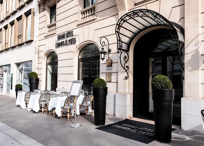 Radisson Blu Champs-Elysées, París