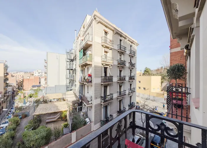 Magalhaes - Trad Flat In Poble Sec, Near Ramblas Barcelona