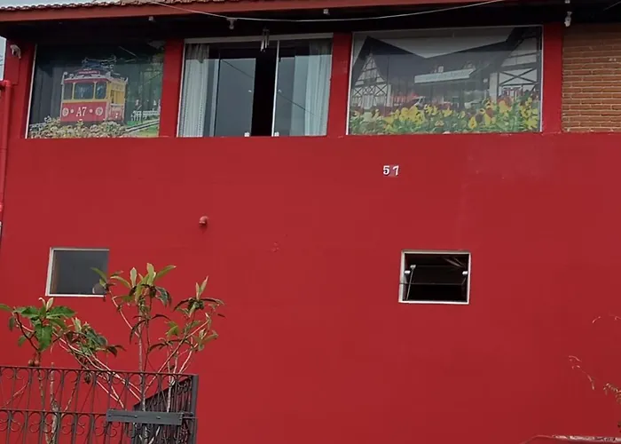 Parque Cerejeiras suíte frente-básica-diaria-semanal e mensal a passeio ou serviço Campos do Jordão