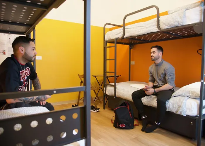 Sunflower Beach Backpacker Hostel & Bar Rimini