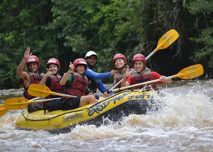 Espaço Alvorada com Banheira ,agendamento das atividades, café da manhã no centro Brotas