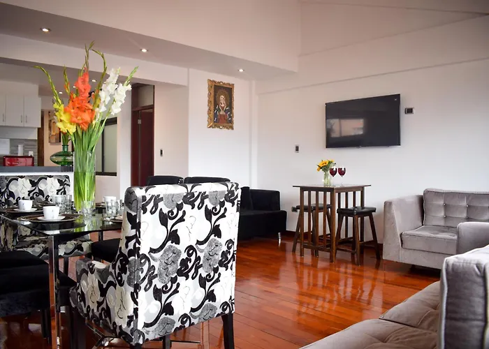 Rhouse Cusco Hotel