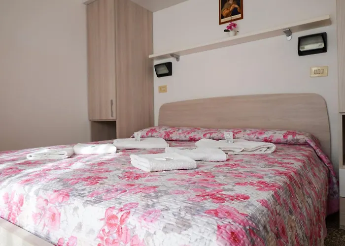 HOTEL LEA B&B Pensione Completa Rimini
