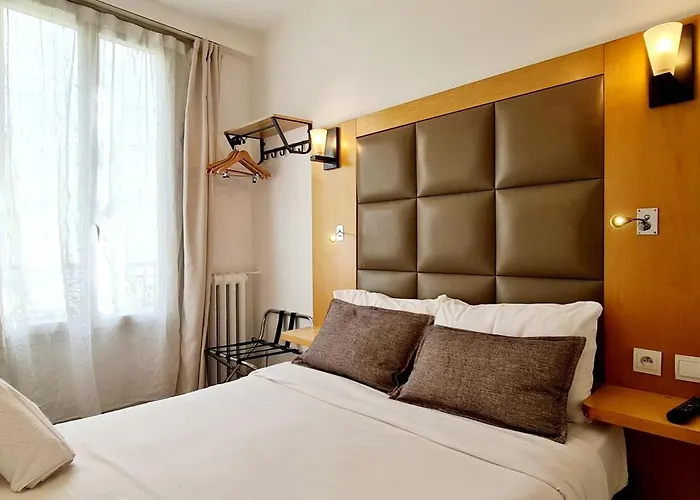 Hotel de France 18 París