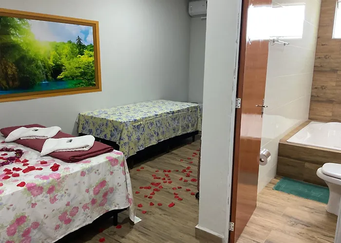 Espaço Alvorada com Banheira ,agendamento das atividades, café da manhã no centro Brotas
