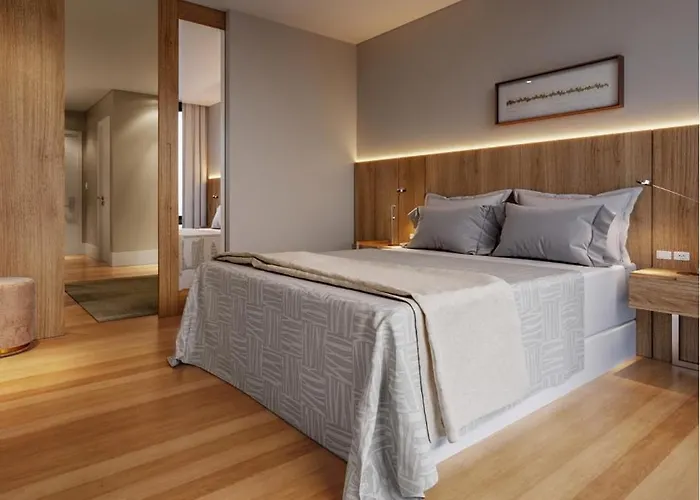 Golden Tulip Canela