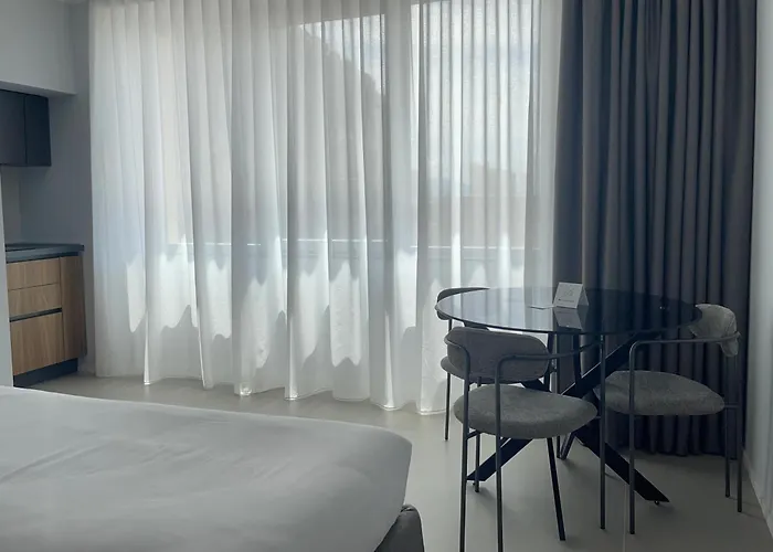 Omi Aparthotel Caserta