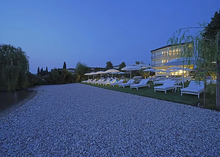 Hotel Unico By Dori Sirmione