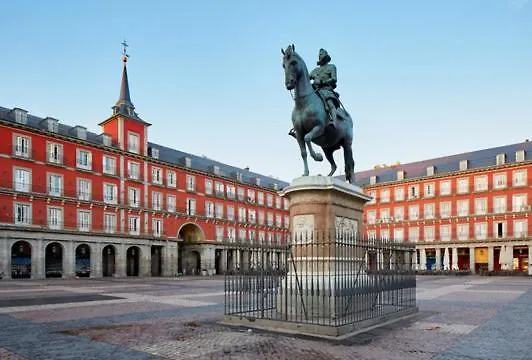 Hostel Colegiata Madrid