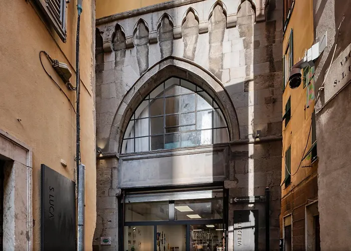Vico Superiore di Pellicceria - Le Case di Bart Genova