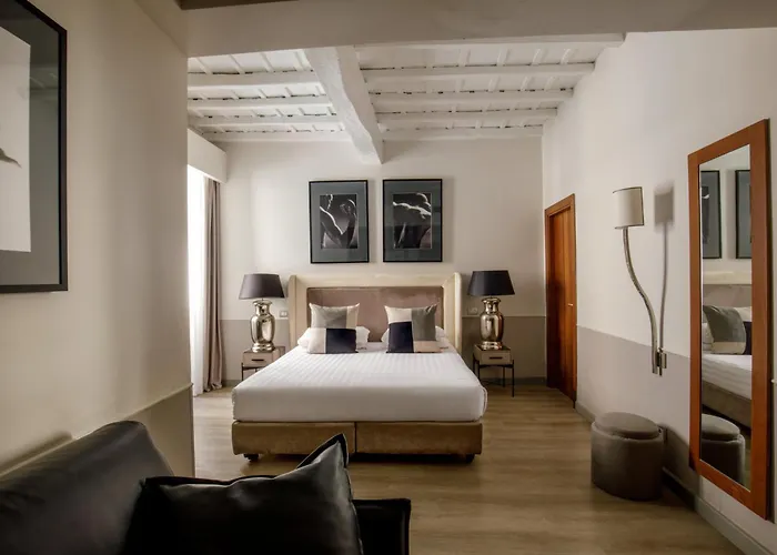 Condotti Palace Roma