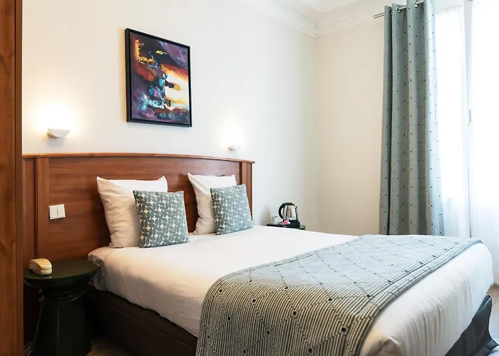 Hotel Corona -Rodier- Parigi