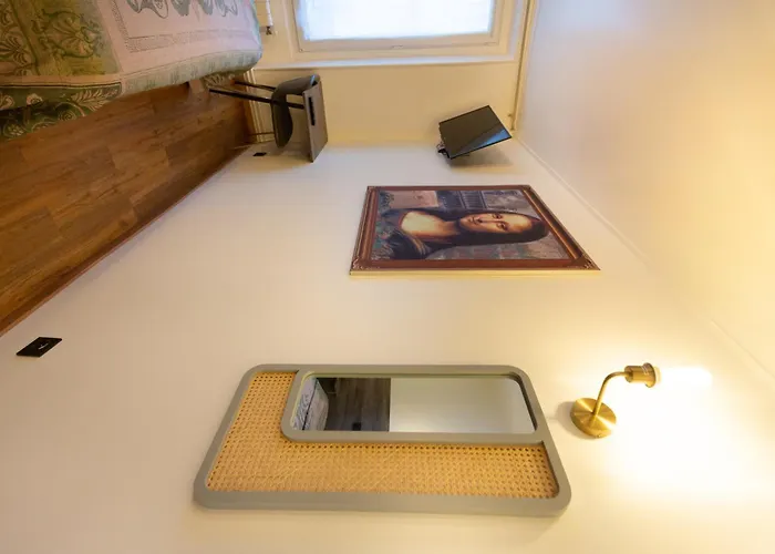 Hotel Leonard De Vinci 75011 Parigi