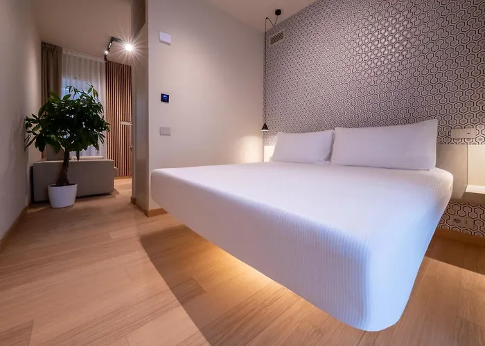 Oriana Homel Milano