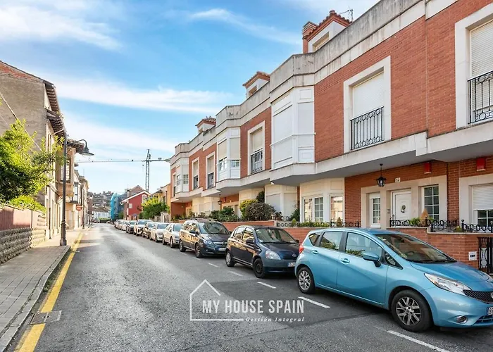 MyHouseSpain - Hermosa casa con jardín en Gijón
