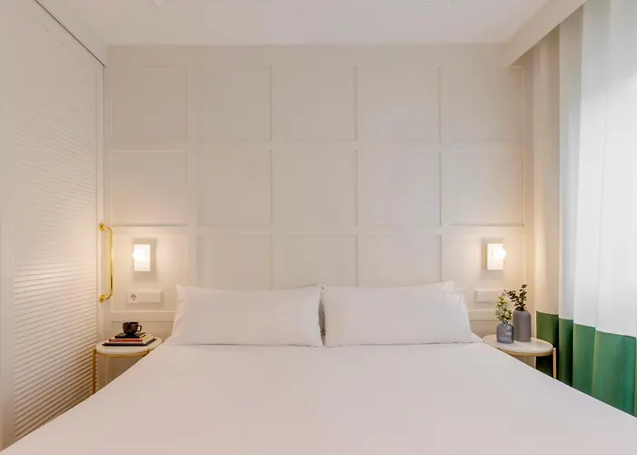 Room Mate Cosmo - City Centre, Valenza