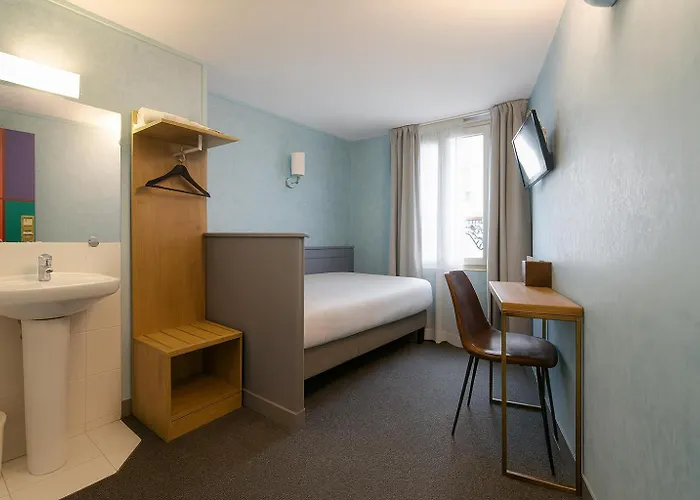 Walled Off Hotel Parigi