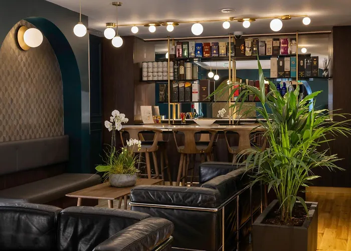 Best Western Plus Bretagne Montparnasse París
