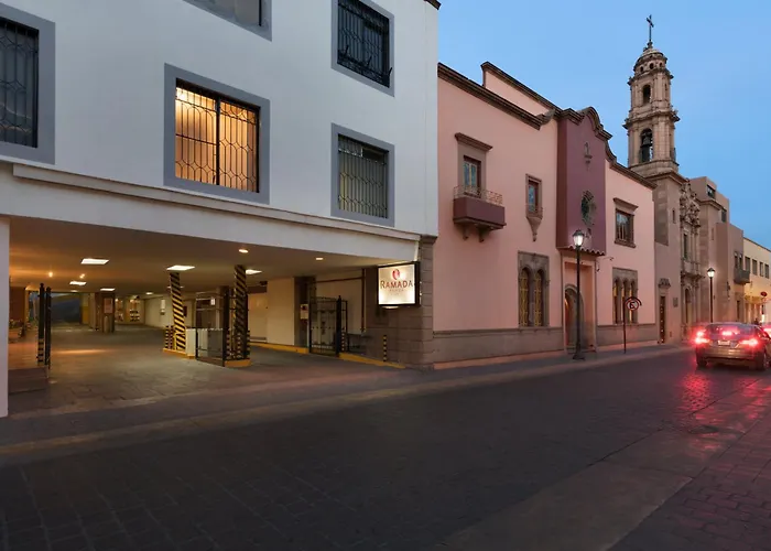 Hotel Ramada Plaza By Wyndham León