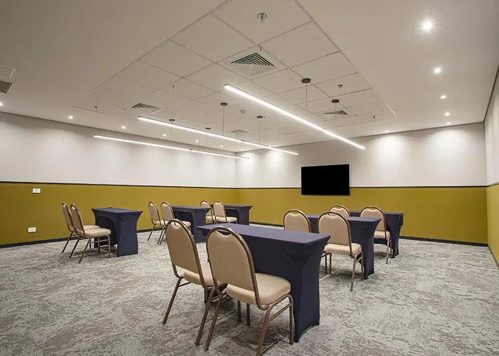 Qoya Hotel Curitiba, Curio Collection By Hilton