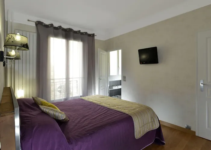 Hotel Carladez Cambronne Parigi