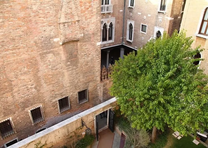Pesaro Palace Venezia