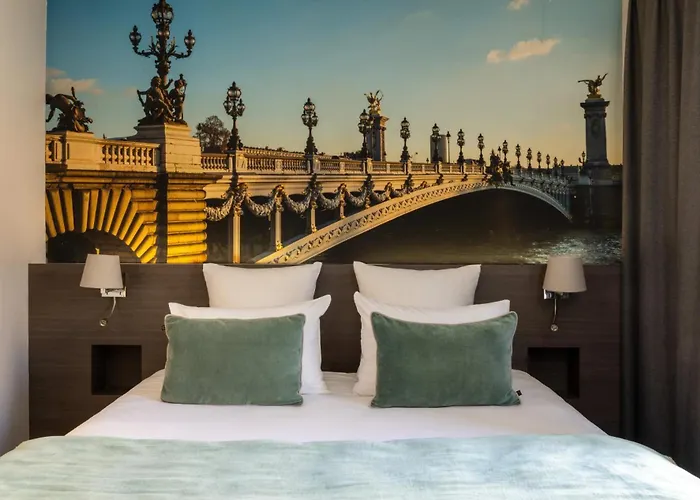 Midnight Hotel París