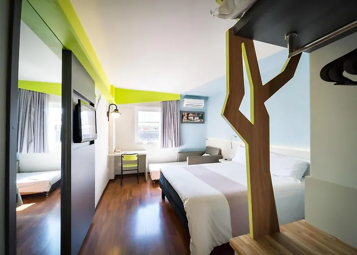 Ibis Styles Curitiba Centro Civico Hotel