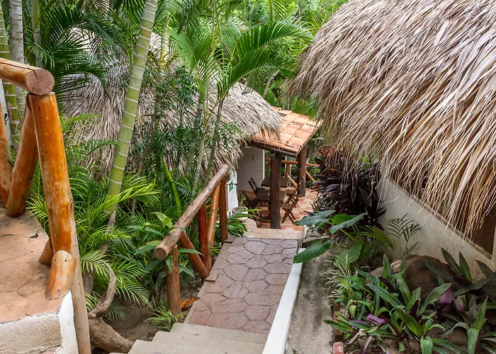 Cabañas Biuzaa Zipolite