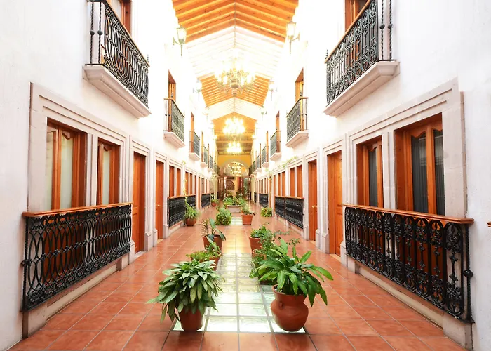 Hotel Mision Patzcuaro Centro Historico