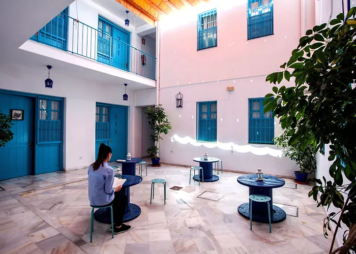 Casual De Las Letras Sevilla