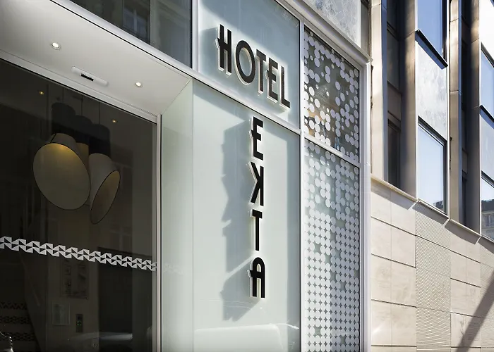 Hotel Ekta Champs Elysées París