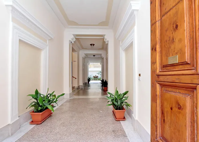 Lucky Domus Rooms Roma