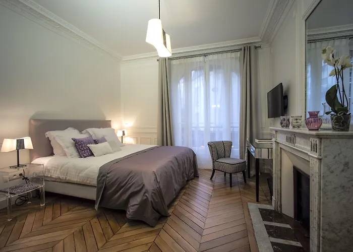 Relais12Bis Bed & Breakfast By Eiffel Tower París