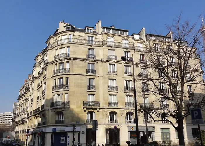 Relais12Bis Bed & Breakfast By Eiffel Tower París