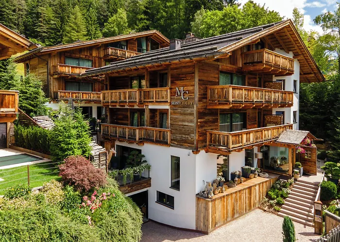 Hotel Montchalet Ortisei
