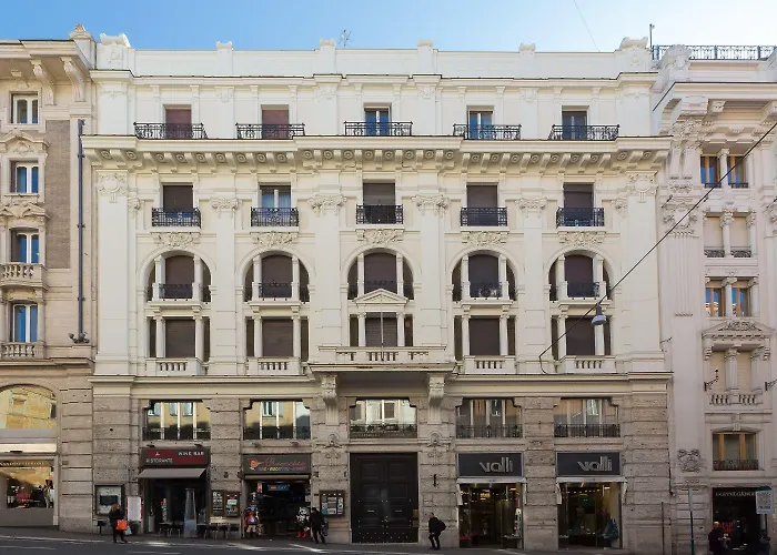Tritone 125 Suite Roma