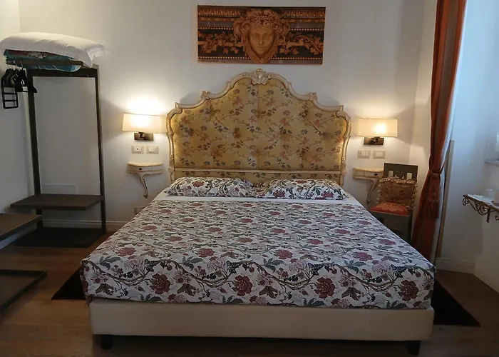 Excellent Trinity Rooms Roma