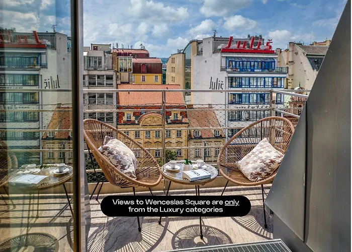 Vn17 Rooftop Suites By Adrez Praga