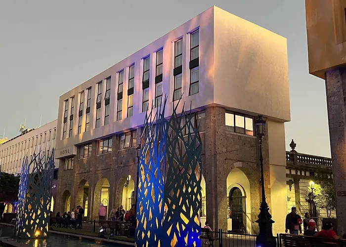 Six Hotel Guadalajara Degollado