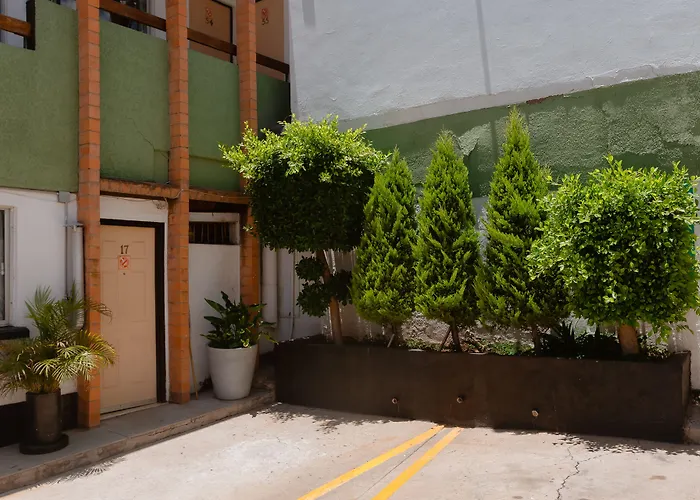 Hotel Zacatecas Courts
