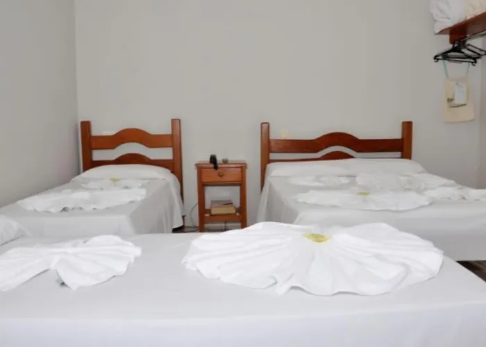 Hotel Carolina 2 - Proximo A Universidade De Uberaba Uniube - Ao Aeroporto Forum De Uberaba - Hospital Mario Palmeirio Ao Hospital Sao Marcos E Hospital Regional