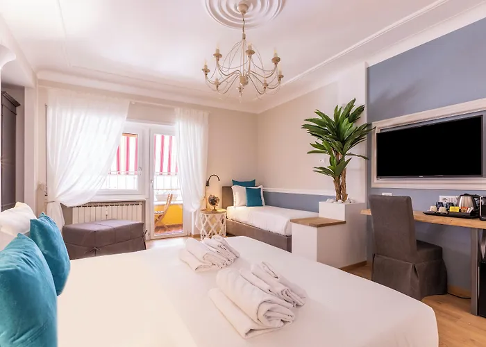 Trastevere Paper Suites Roma