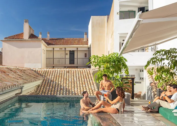 Coeo Hernan Ruiz Rooftop Pool Hostel Málaga