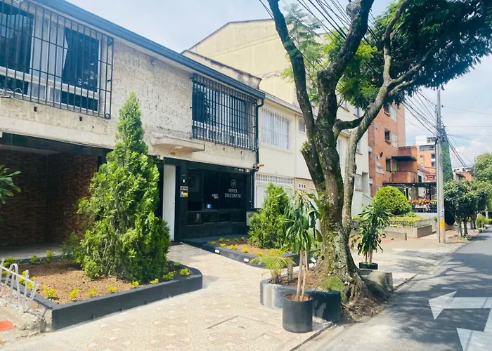 Hotel Tree House Medellín