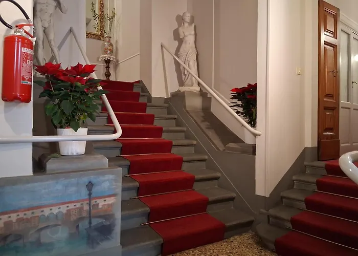 Hotel Tourist House Florencia