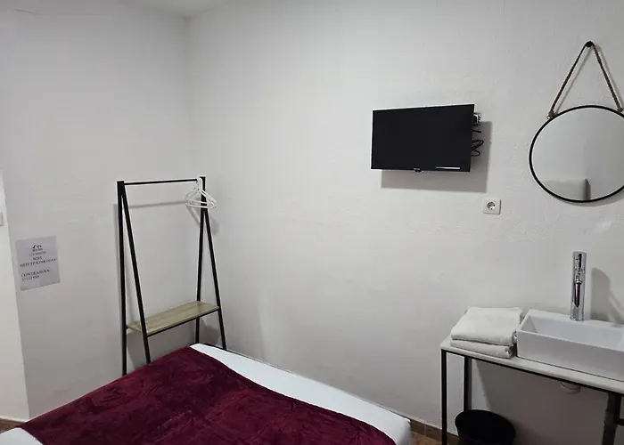 ROOMS Los MONTES Granada