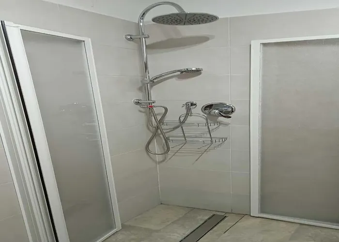 Rome'S Best Holidays Guest House