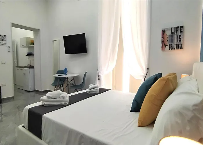 Track 60 - Private Rooms Garibaldi Napoli